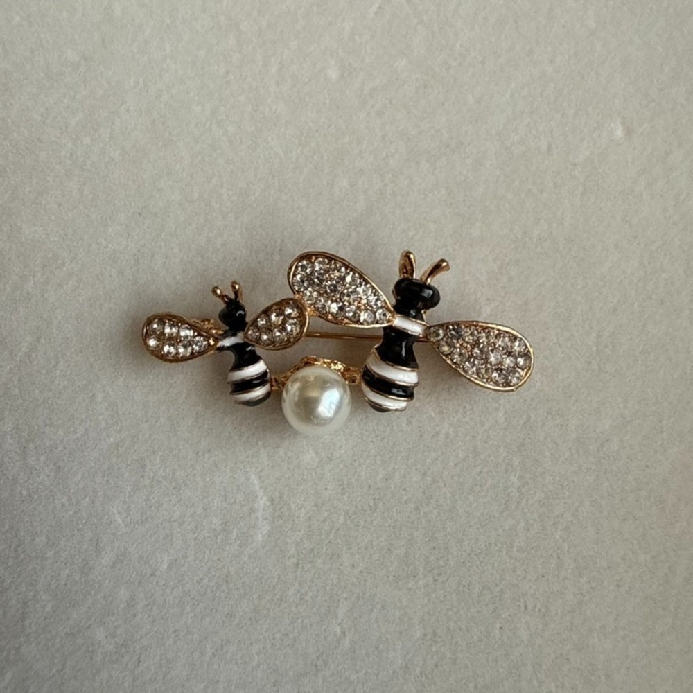Double Bee Brooch Clear Rhinestone Faux Pearl Enamel Gold Tone Insect Pin